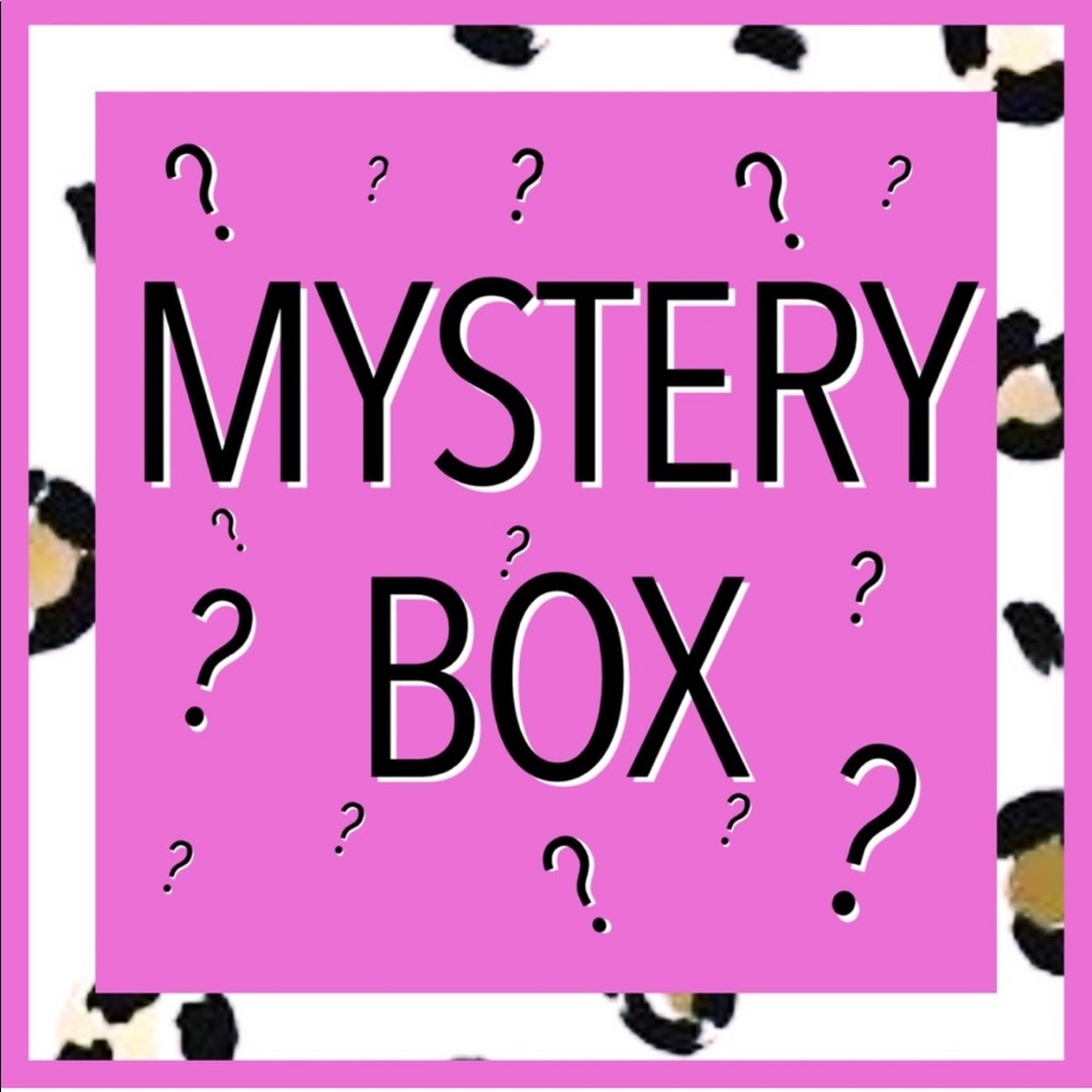 Various items, women’s clothing size Medium